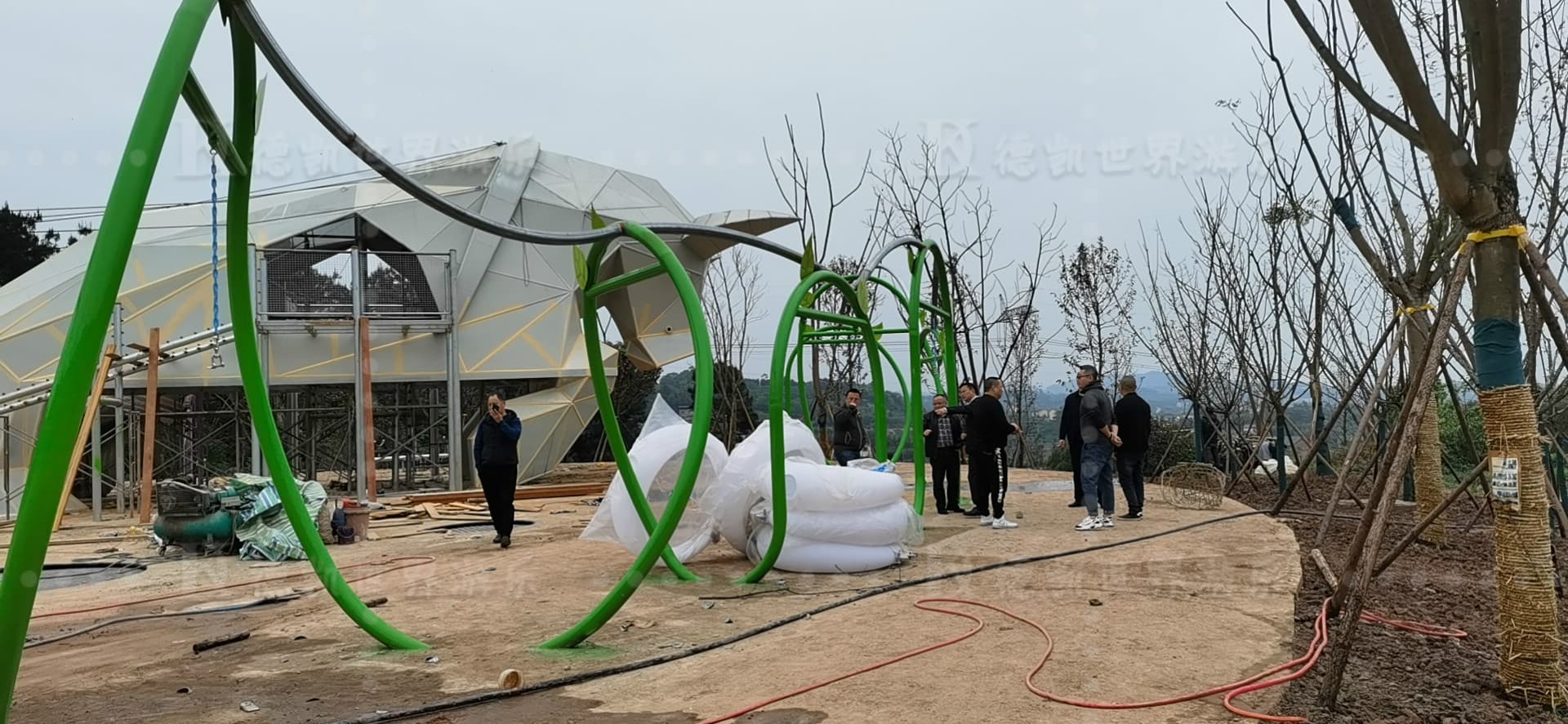 儿童游乐设备